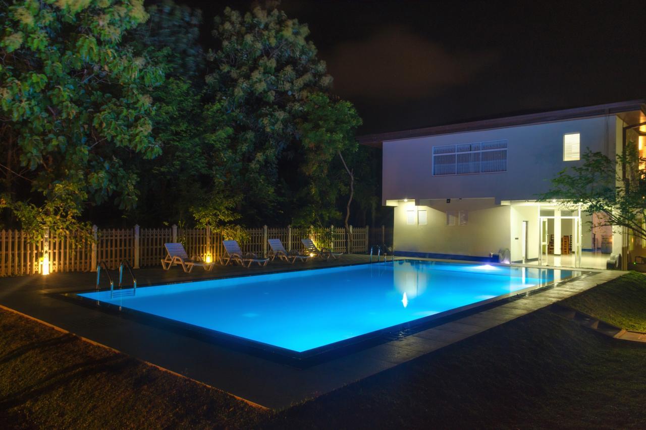 Pivisuma Lodge ダンブッラ エクステリア 写真